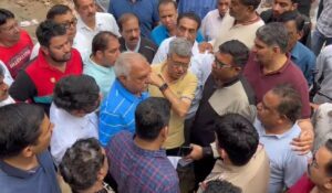 Rohtak: पूर्व मुख्यमंत्री Hooda के आगमन के बाद, मिस्क्रिएंट्स ने मध्यरात्रि में परिवार के पुराने घर को नष्ट किया, जानें आगे क्या हुआ...