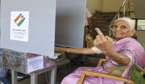 Read more about the article Lok Sabha First Phase Election: आज 21 राज्यों में 102 लोकसभा सीटों पर पहले चरण में मतदान हो रहा है, इन अनुभवी नेताओं का भाग्य EVM में बंद होगा