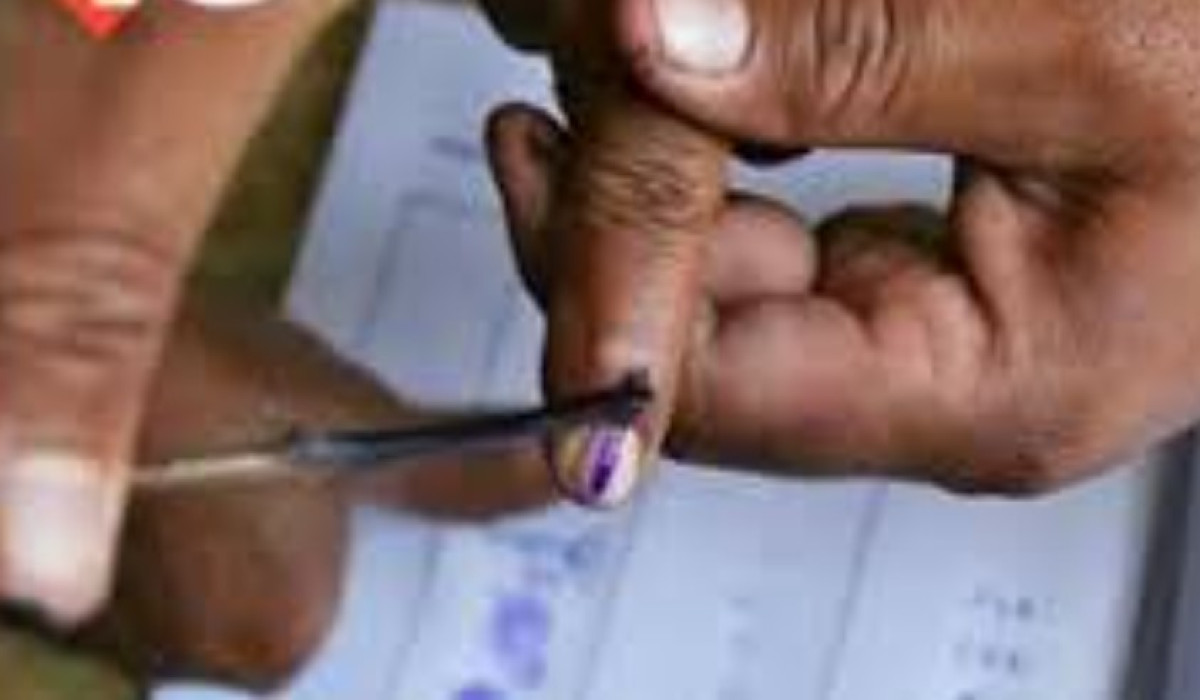 Read more about the article Haryana News: चुनाव आयोग की अनूठी पहल, निवासियों के घर जाएगी निमंत्रण पत्रिका शादी की तरह