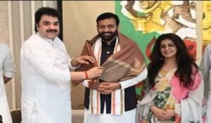 Read more about the article Haryana: मुख्यमंत्री Nayab Saini नाराज Kuldeep Bishnoi को मनाने आए, बैठक के बाद उन्होंने कहा – पार्टी के साथ कोई रिश्ता नहीं