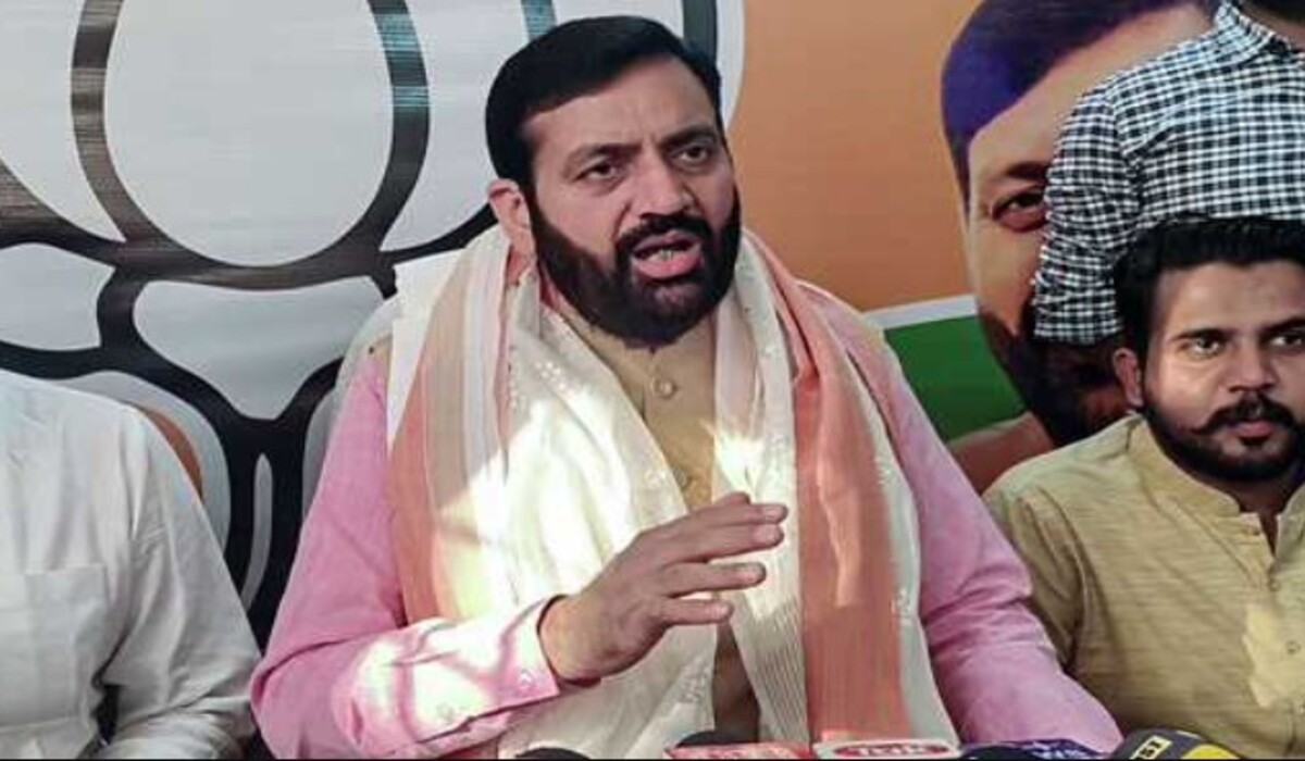 Read more about the article Haryana : मुख्यमंत्री Nayab Saini ने Congress पर हमला किया, कहा – वे झूठ बोलकर बहुत समय तक मतदान लेते रहे