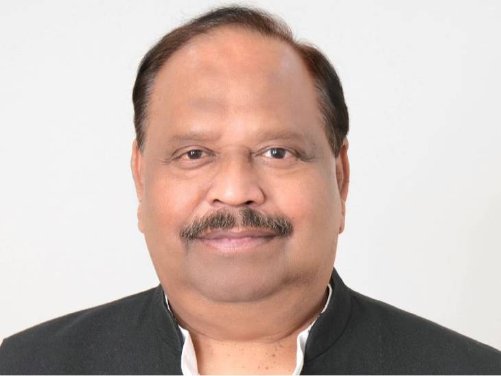 You are currently viewing प्रभारी मंत्री चैतन्य काश्यप की तीसरी बार कैंसिल हुई बैठक, कार्यों की करने वाले थे समीक्षा