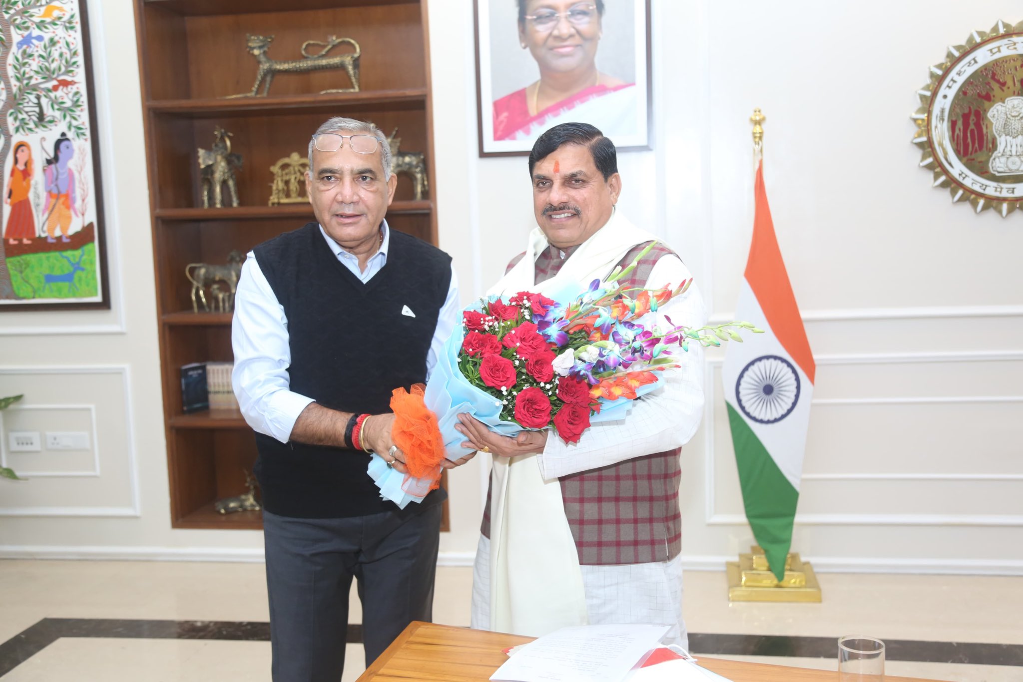 You are currently viewing राम निवास रावत का इस्तीफा हुआ मंजूर, नए मंत्री की तलाश तेज; नागर सिंह चौहान, संपतिया उइके और विजय शाह पद के सबसे प्रबल दावेदार …