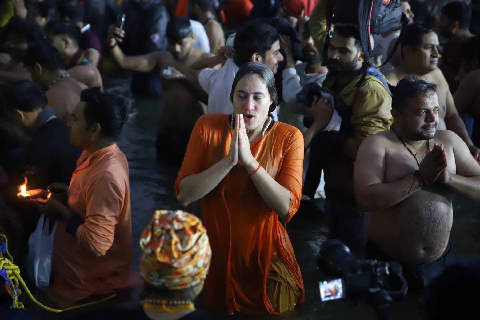 Read more about the article Makar Sankranti : महाकाल से अयोध्या तक नदियों में आस्था की लहर, हर घाट पर गूंजे ‘जय श्री महाकाल’ …