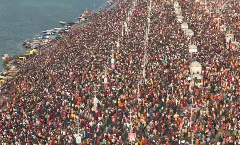 Read more about the article महाकुंभ 2025: 36वां दिन और संगम तट पर उमड़ी अपार भीड़, 19 ट्रेनों के रूट बदले; कंगना रनोट सहित 3 सांसद और 4 राज्यपाल लगाएंगे आस्था की डुबकी