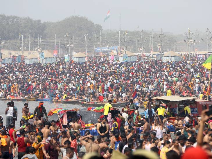 Read more about the article अंतिम वीकेंड पर संगम तट पर भारी भीड़, प्रयागराज की सड़कों पर जाम: 58.87 करोड़ ने लगाई पवित्र डुबकी, CM योगी का सख्त निर्देश – श्रद्धालुओं की सुविधा में कोई चूक नहीं