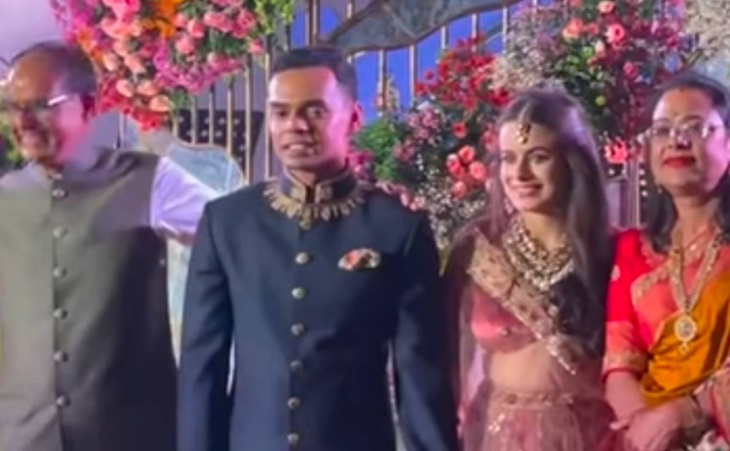 Read more about the article शाही शादी का जश्न: कार्तिकेय और अमानत आज बंधेंगे विवाह के पवित्र बंधन में, बीती रात संगीत में सजी महफिल; बेटे-बहू के गिफ्ट से भावुक हुए शिवराज