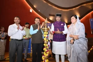 Read more about the article राज्य स्तरीय युवा संसद में हुआ MP की तीन बेटियों का चयन, दिल्ली में पीएम मोदी के सामने स्पीच देंगी छात्राएं; राज्य स्तरीय युवा संसद में 200 प्रतिभागियों ने लिया था हिस्सा