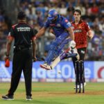 IPL में आज रात होगी दो दिग्गजों की टक्कर: SRH के लिए करो या मरो की स्थिति, MI के पास खुद को मजबूत करने का मौका; हैदराबाद के राजीव गांधी इंटरनेशनल क्रिकेट स्टेडियम में रात 7:30 बजे से खेला जाएगा महामुकाबला!