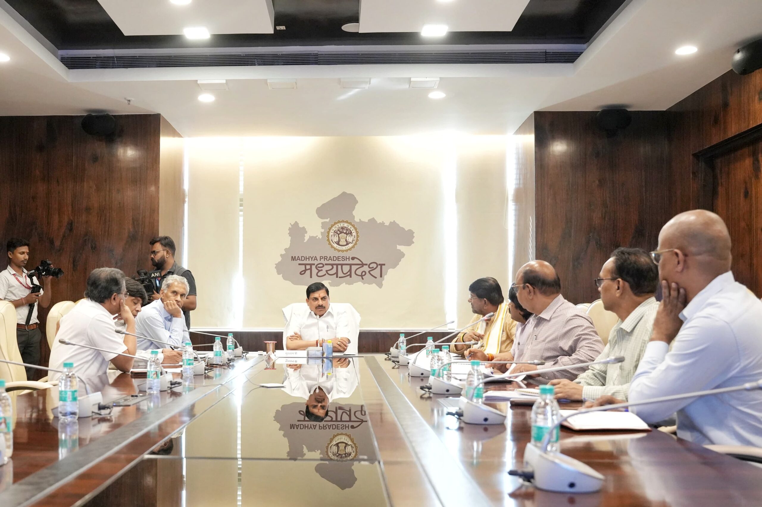 Read more about the article मुख्यमंत्री ने केंद्र से मांगी 7 नई NH परियोजनाओं की मंजूरी, सिंहस्थ 2028 पर विशेष फोकस; केंद्रीय मंत्री नितिन गडकरी 10 अप्रैल को करेंगे 5832 करोड़ की परियोजनाओं का लोकार्पण-भूमिपूजन