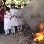 देशभक्ति के प्रतीक मनोज कुमार पंचतत्व में विलीन, राजकीय सम्मान के साथ हुआ अंतिम संस्कार; अमिताभ-सलीम खान समेत फिल्म जगत ने दी श्रद्धांजलि