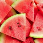 गर्मियों में तरबूज खरीदने से पहले इन जरूरी हेल्थ टिप्स को ध्यान में रखें – पैसा भी बचेगा और सेहत भी बनेगी!