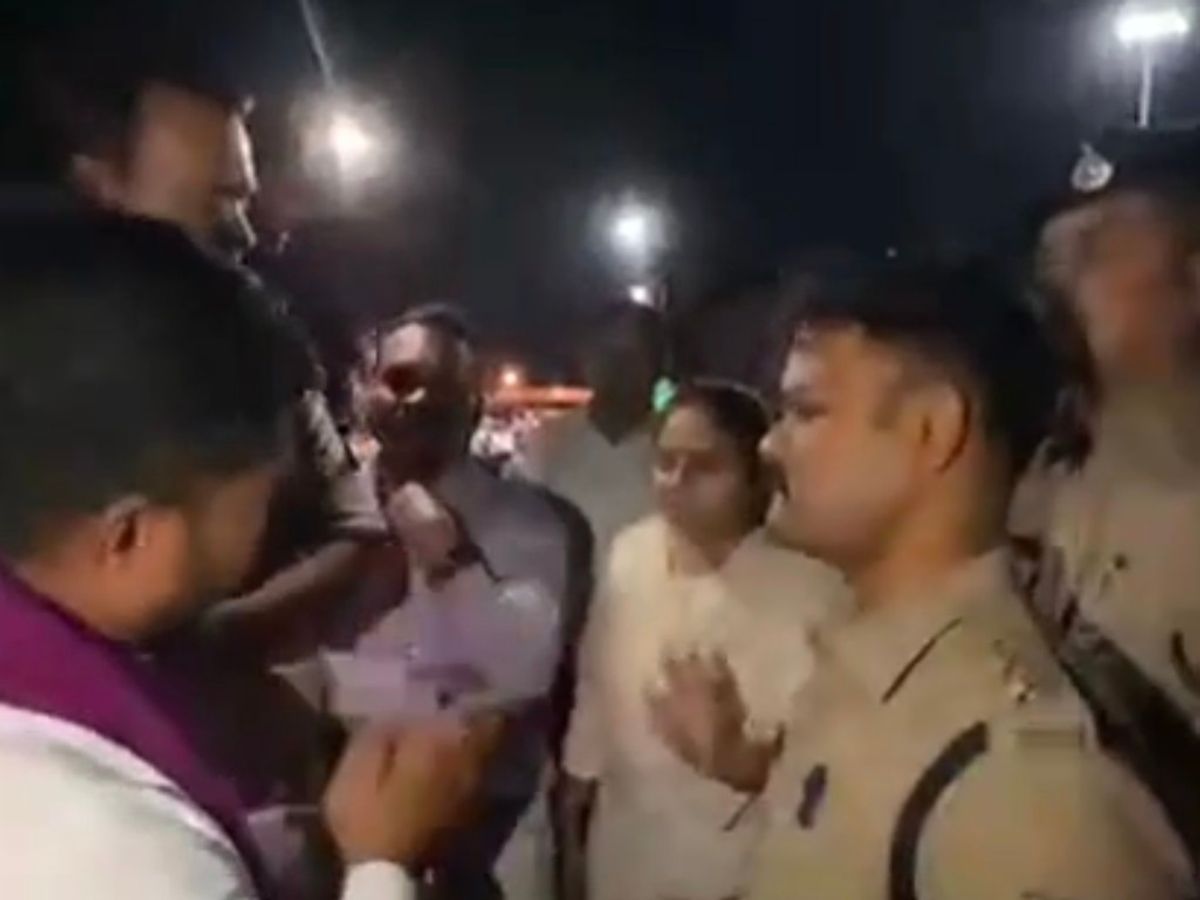 Read more about the article धार में बाबा साहब अंबेडकर की प्रतिमा दो बार उखाड़ी गई, सीसीटीवी में कैद हुई घटना; प्रशासन अलर्ट, भीम आर्मी का विरोध प्रदर्शन