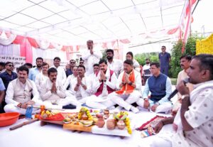 Read more about the article इंदौर में सीएम डॉ. मोहन यादव का बहुचर्चित दौरा: इंदौर को मिला हाईकोर्ट गेस्ट हाउस, 300 साल पुरानी बावड़ी का भी हुआ लोकार्पण; CM बोले – “इंदौर जो करता है, सबसे अलग करता है”