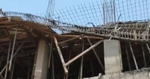 Read more about the article शिवपुरी में निर्माणाधीन मॉल की तीसरी मंजिल की छत गिरी, चार मजदूर घायल; पाइप स्लिप होने से हुआ हादसा!