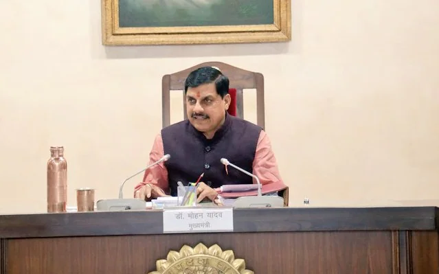 You are currently viewing मध्यप्रदेश में तबादलों की प्रक्रिया आज से शुरू, अफसरों-कर्मचारियों को मिलेगा मनचाही पोस्टिंग का मौका; मुख्यमंत्री मोहन यादव ने कैबिनेट में दी थी मंजूरी