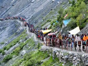 Read more about the article अमरनाथ यात्रा 2025: 2 लाख से ज्यादा श्रद्धालु अब तक कर चुके दर्शन, हर 50 मीटर पर सुरक्षा और 2 KM पर मेडिकल कैंप; 3 जुलाई को शुरू हुई थी यात्रा