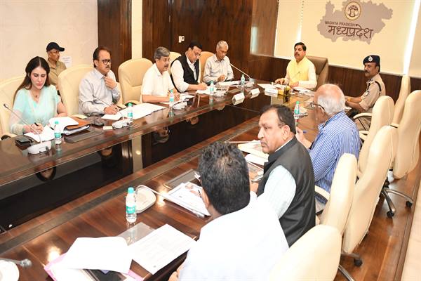 You are currently viewing मध्यप्रदेश स्थापना दिवस की तैयारी तेज, भोपाल के लाल परेड मैदान में होगा सम्राट विक्रमादित्य महानाट्य; CM मोहन यादव ने दिए निर्देश – स्थापना दिवस में युवाओं और बहनों की हो खास भागीदारी!