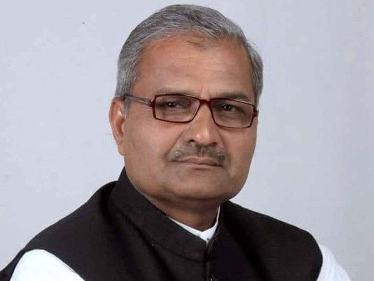 Read more about the article रीवा में गरमाई राजनीति: रीवा में गरमाई सियासत: भाजपा सांसद बोले- श्रीनिवास तिवारी फर्जी वोटिंग से जीतते थे चुनाव, कांग्रेस बोली- भाजपा खुद मान रही वोटर लिस्ट में धांधली!