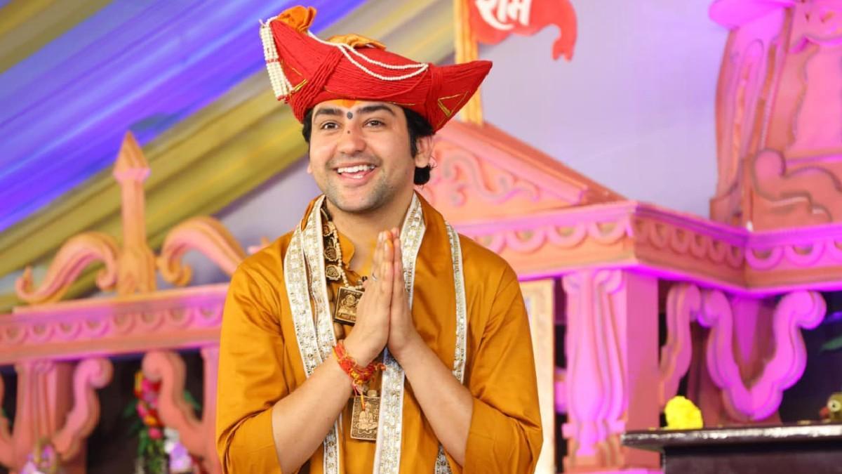 Read more about the article आगरा में धीरेंद्र शास्त्री की धर्मसभा रद्द, प्रशासन ने दी भीड़ का हवाला: शास्त्री बोले- भारत के मुसलमान कन्वर्टेड, असली मुस्लिम विदेशी मुल्कों में!