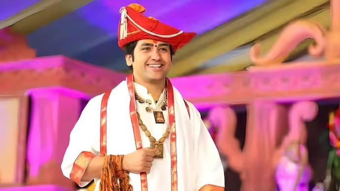 Read more about the article “दीदी जब तक हैं, तब तक नहीं जाएंगे बंगाल” — बागेश्वर धाम के पंडित धीरेंद्र शास्त्री का बड़ा बयान, कोलकाता कथा स्थगित; बोले, “दीदी ने रोका, अब दादा आएंगे तो ही जाएंगे बंगाल”!