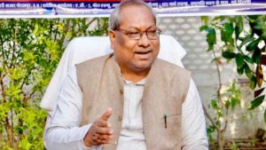 Read more about the article CM नीतीश कुमार के बुर्का विवाद के बीच संजय निषाद के बयान से मचा बवाल, बोले- ‘किसी को बुरा लगा हो तो…’