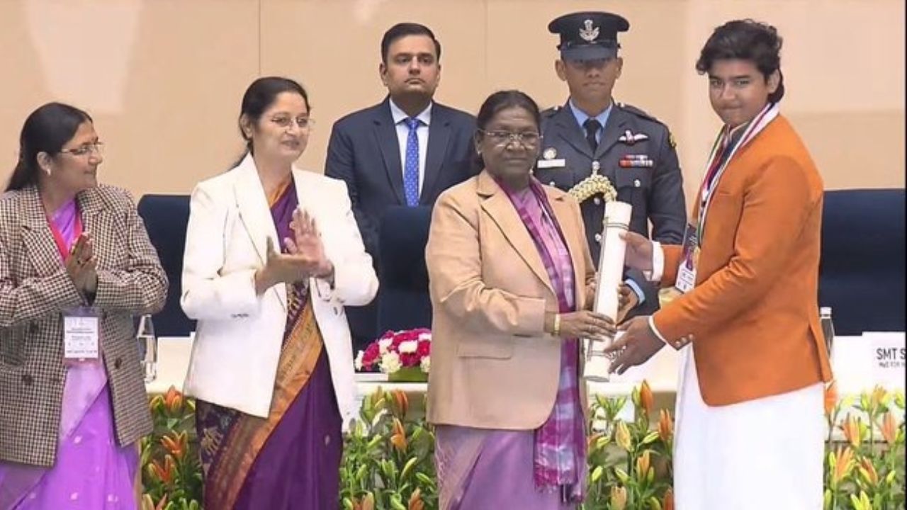 Read more about the article Vaibhav Suryavanshi: बिहार के ‘लाल’ वैभव सूर्यवंशी को मिला राष्ट्रीय बाल पुरस्कार, पीएम मोदी से करेंगे मुलाकात