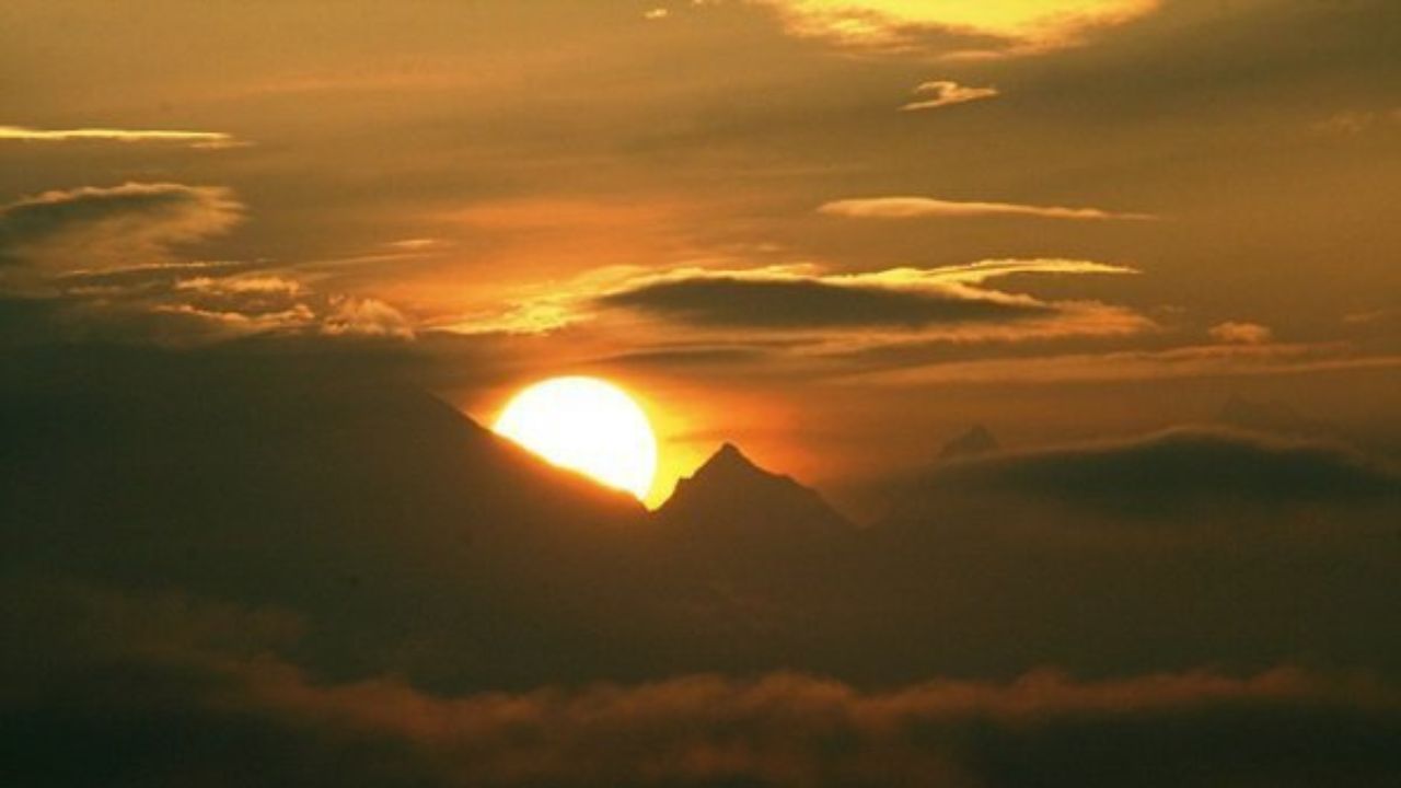 You are currently viewing New Year 2026: यहां देखिए साल 2026 का सबसे पहला सूर्योदय, घूमने के लिए भी है परफेक्‍ट, जानें कैसे पहुंचें