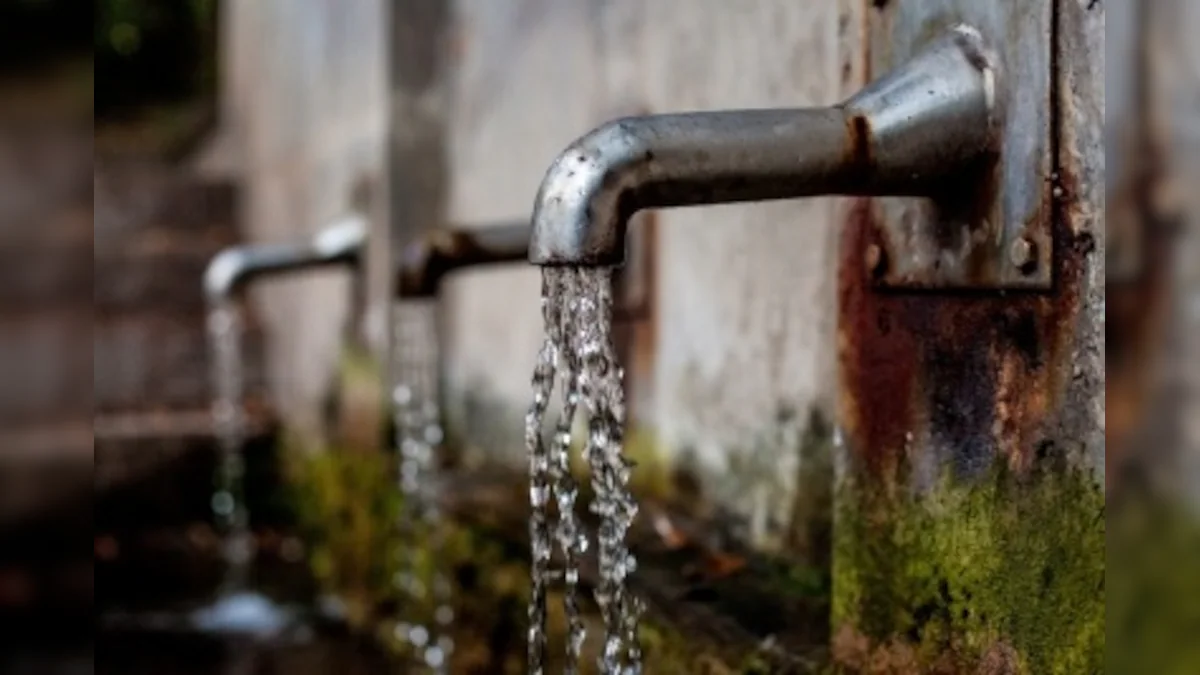 Read more about the article भागीरथपुरा में हर दिन डर, दूषित पानी से 30 जानें गईं: हाईकोर्ट बोला—रिपोर्ट में साफ कारण नहीं, चार हफ्ते में अंतरिम रिपोर्ट पेश हो!