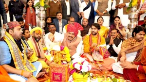 Read more about the article बागेश्वर धाम में सातवां सामूहिक कन्या विवाह महोत्सव: 50 दुल्हनें पहुंचीं, मेहंदी-संगीत से लेकर एक लाख लोगों के प्रसादी भोजन तक व्यापक इंतजाम; सीएम मोहन यादव रहे शामिल