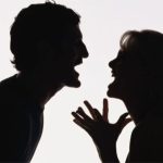 पति के खाने में मिलाया जहर, बेहोश हाेने पर मुंह में ठूंसा कपड़ा और कैंची से कर दिया हमला, आरोपी पत्नी गिरफ्तार