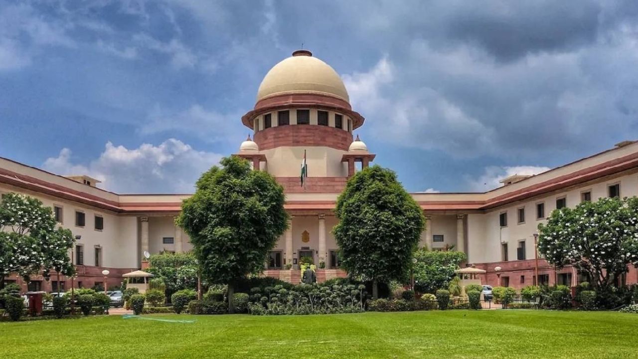 ‘क्‍या हमें नहीं पता उपद्रवी कौन हैं?’, SC की ममता सरकार को फटकार, SIR अध‍िकार‍ियों को बंधक बनाने का है मामला