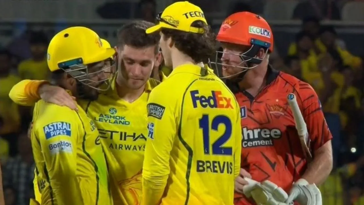 You are currently viewing CSK vs SRH: चेपॉक में गरमाया माहौल, बीच मैदान पर भिड़े संजू सैमसन-हेनरिक क्लासेन, VIDEO वायरल