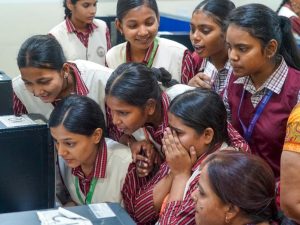 Read more about the article CBSE 12वीं रिजल्ट 2026 जारी: पिछले साल की तुलना में रिजल्ट में गिरावट, लड़कियों ने फिर मारी बाजी; कंपार्टमेंट और री-इवैल्यूएशन का विकल्प