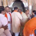 हाईकोर्ट के फैसले के बाद भोजशाला में गूंजा हनुमान चालीसा पाठ, श्रद्धालुओं ने की पूजा-अर्चना