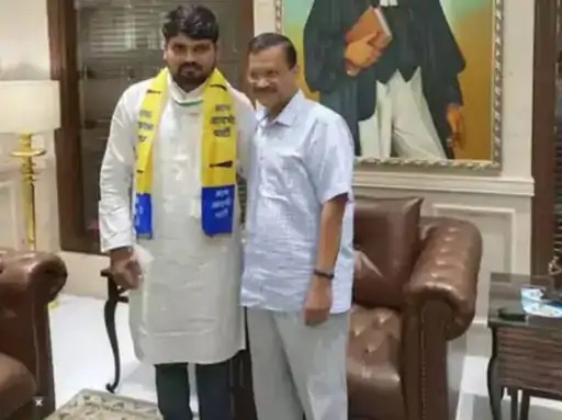 You are currently viewing गुजरात में AAP विधायक चैतर वसावा को बड़ा झटका, पत्नी समेत 9 दोषियों को 7-7 साल की सजा