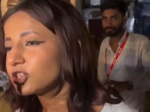 रुचिका सिंह पर दर्ज FIR का विरोध तेज: कॉकरोच जनता पार्टी ने कहा- राजनीतिक टिप्पणी को अपराध बनाना गलत