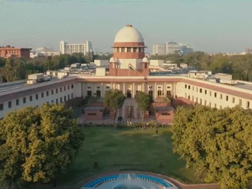 You are currently viewing छात्र आंदोलनों पर पुलिस बल प्रयोग के आरोपों की सुप्रीम कोर्ट में सुनवाई, कई राज्यों की घटनाएं अदालत के दायरे में