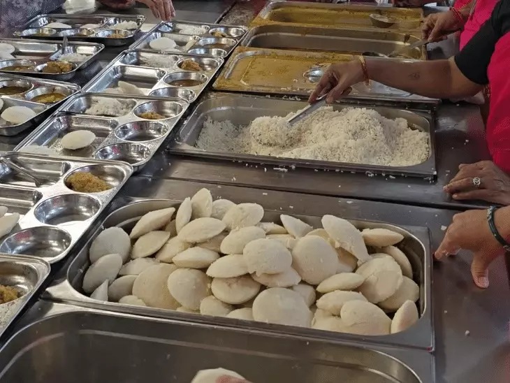 महाकाल अन्नक्षेत्र में दक्षिण भारतीय प्रसाद की शुरुआत: श्रद्धालुओं को अब इडली-सांभर, पोंगल और पायसम का मिलेगा प्रसाद