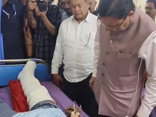 चमोली टनल हादसा: 7 मजदूरों की मौत, 3 अब भी अंदर फंसे; CM धामी ने लिया रेस्क्यू का जायजा