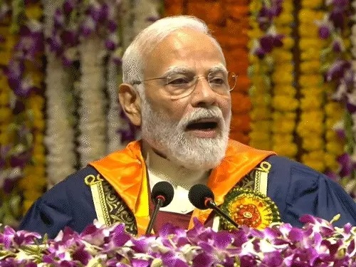 दिल्ली-IIT में मोदी बोले- सिर्फ सवाल मत पूछिए, समाधान भी खोजें: अगले 35 साल आपका काम बनेगा विकसित भारत की नींव