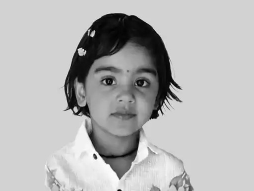 सूरत में रेस्टोरेंट का खाना खाने के बाद बच्ची की मौत, परिवार के 4 लोग अस्पताल में भर्ती